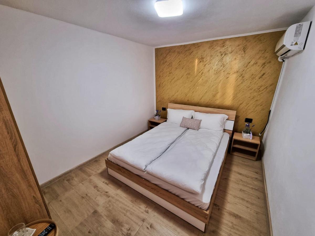 Cabana Varad Coronini Moldova Veche Zewnętrze zdjęcie