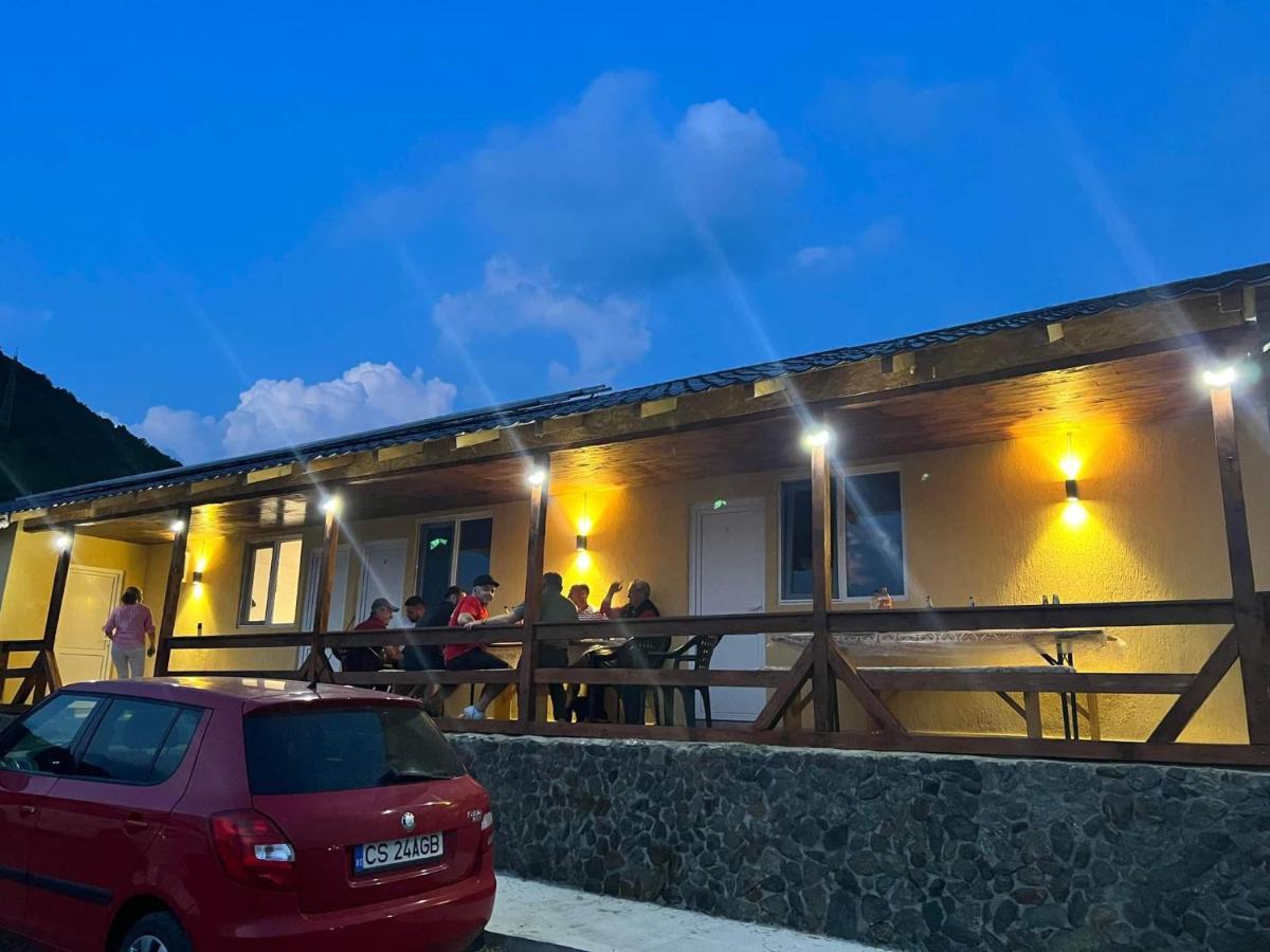 Cabana Varad Coronini Moldova Veche Zewnętrze zdjęcie