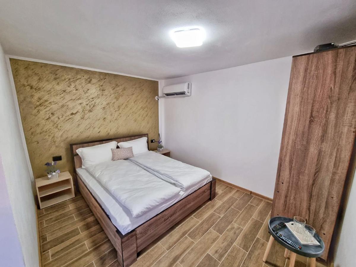 Cabana Varad Coronini Moldova Veche Zewnętrze zdjęcie