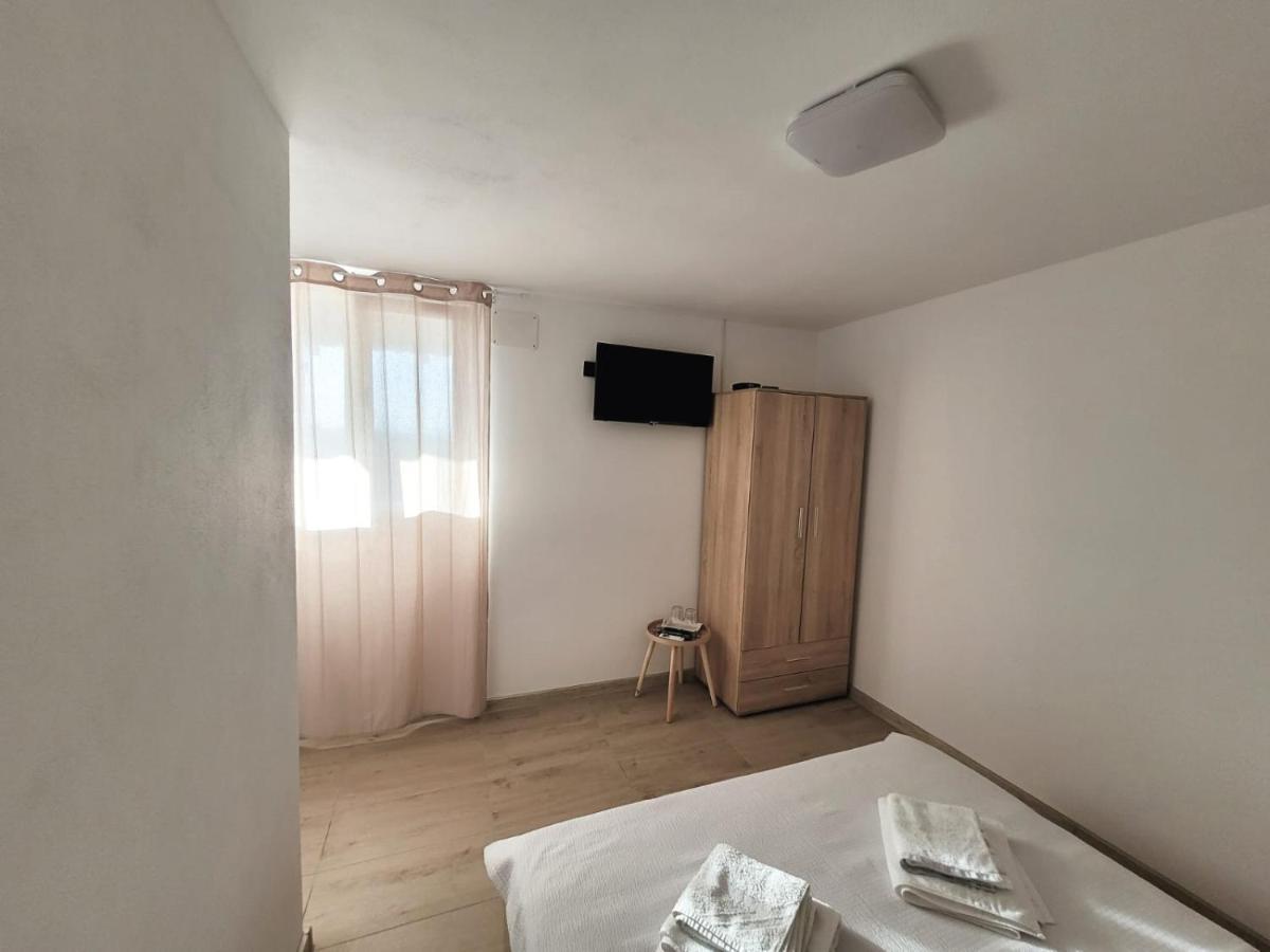 Cabana Varad Coronini Moldova Veche Zewnętrze zdjęcie